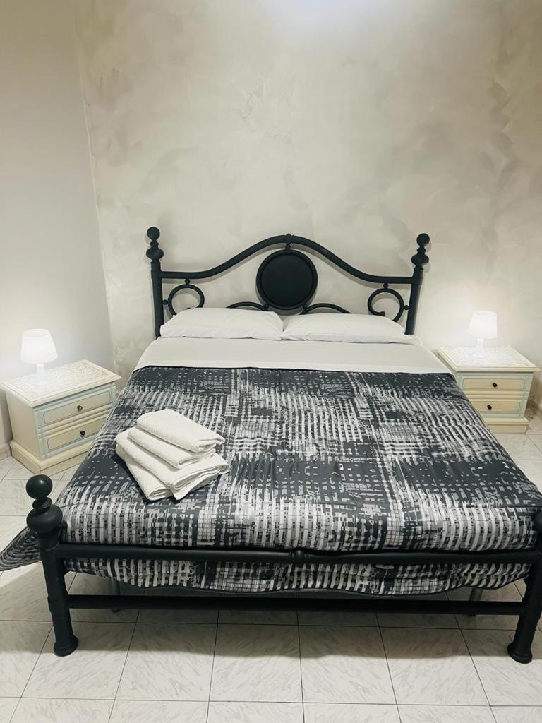Tiffany House * Naples